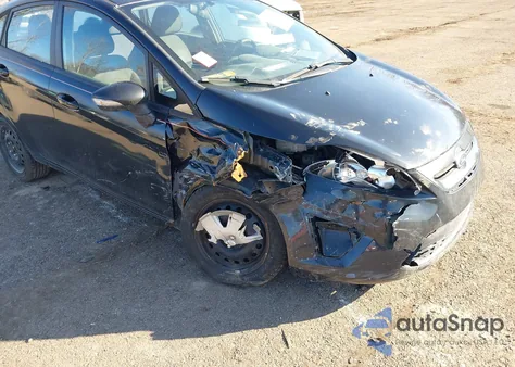 2013 Ford Fiesta Se z USA, uszkodzony, nr VIN 3FADP4EJ0DM214081